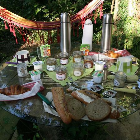 Le Lavoir De Julia Bed & Breakfast Bourgvallees Exterior photo