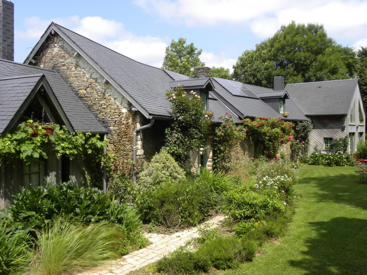 Le Lavoir De Julia Bed & Breakfast Bourgvallees Exterior photo