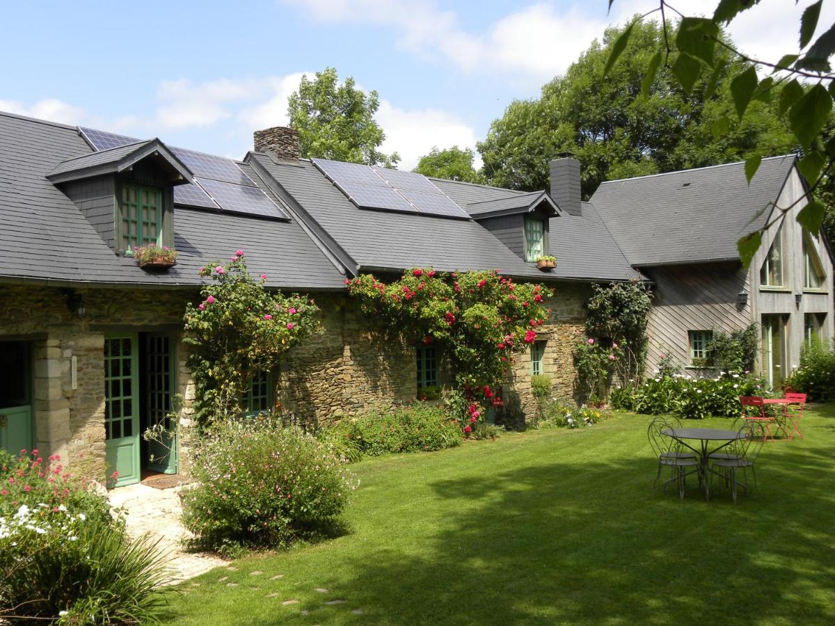 Le Lavoir De Julia Bed & Breakfast Bourgvallees Exterior photo